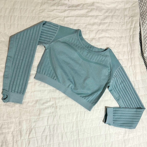 Blue Long Sleeve Crop Top - Picture 1 of 3